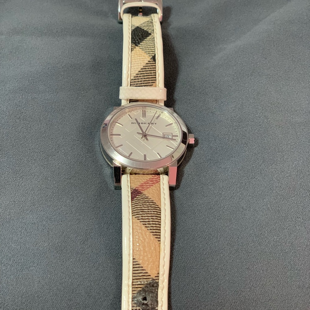 Watch - Picture 2 of 2